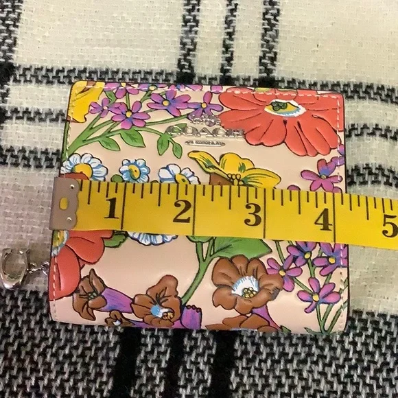 Coach floral leather snap wallet NWT